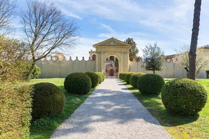 Tour to Villa dei Vescovi and the Valsanzibio Garden from Padua