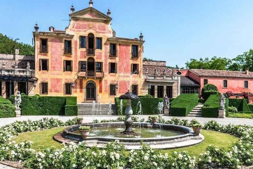 Tour to Villa dei Vescovi and the Valsanzibio Garden from Padua