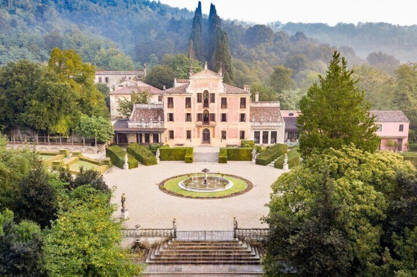 Tour to Villa dei Vescovi and the Valsanzibio Garden from Padua