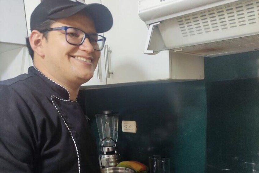 Gastronomic workshop tour, live cooking, Learn about the Ecuadorian culinary art