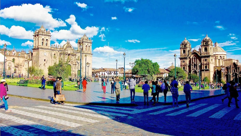 Charger l’élément 2 sur 5. Catholic church in Cusco