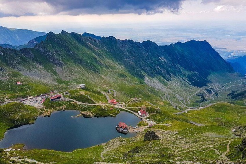 After driving all the way to the top of Transfăgărășan Road we will arrive at the beautiful Bâlea Lake located at an altitude of 2034 meters.