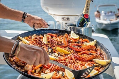 Private Paella Cooking Class on a Catamaran in Palma de Mallorca