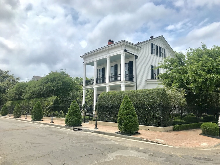 Show item 1 of 10. Garden District Grandeur Tour
