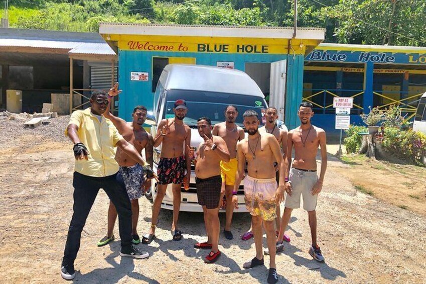Tour from Montego Bay to Martha Brae River Rafting & Blue Hole/Secret Falls