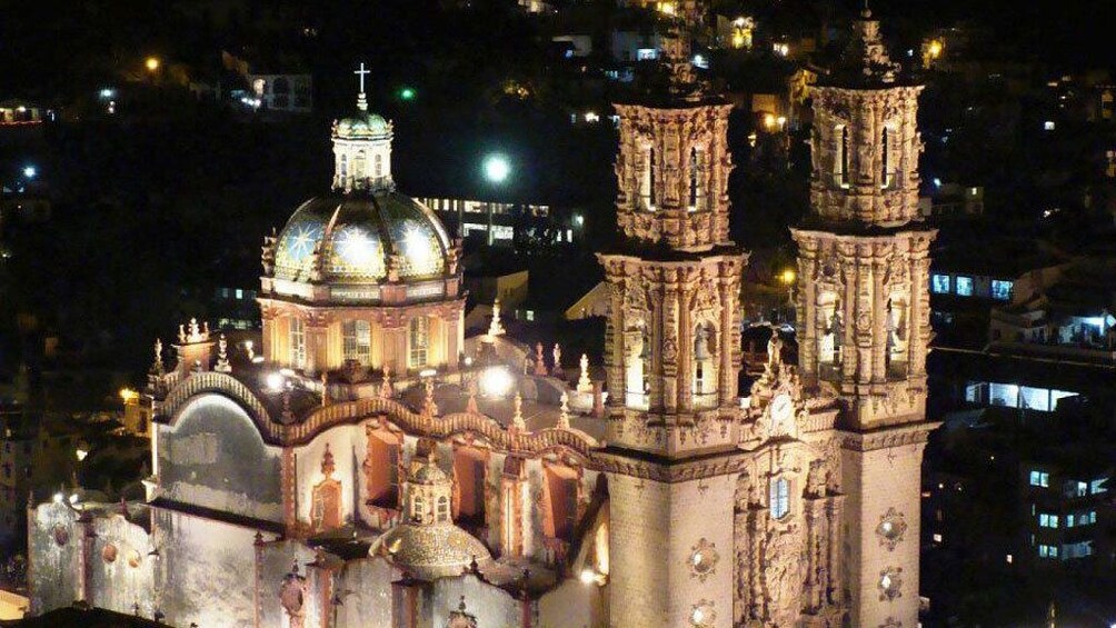 Church of Taxco at night