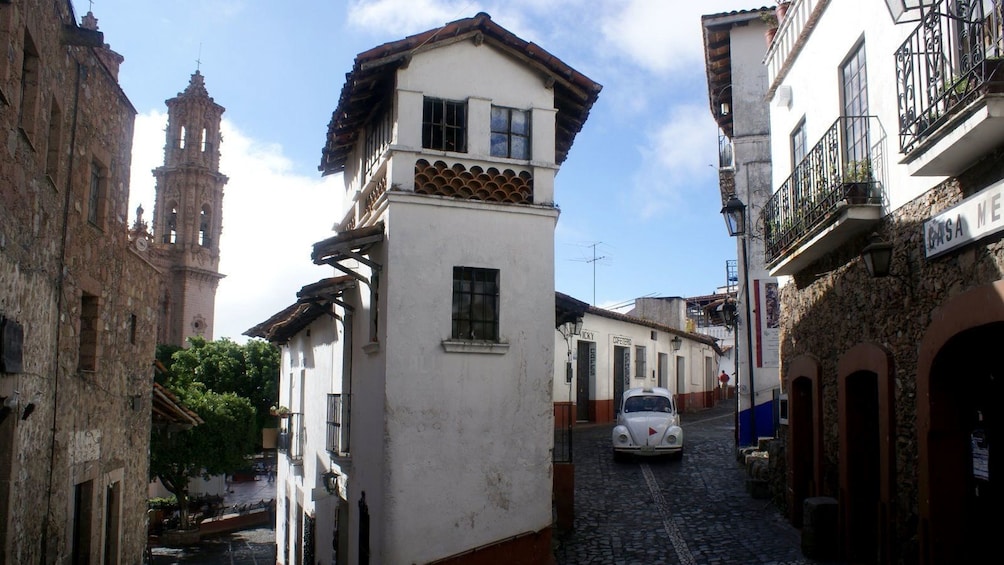 Narrow streets in Taxco