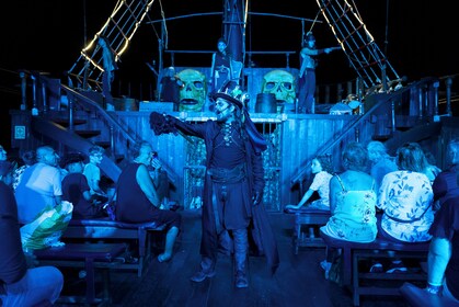 Piratenshow & Dinner Cruise met open bar - Optioneel vervoer
