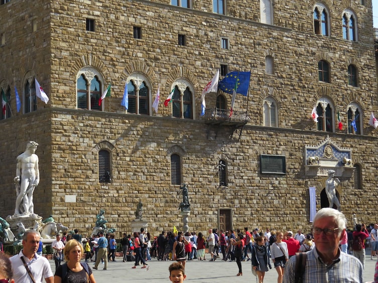 Florence Wonders & Uffizi Gallery - small group Guided Visit