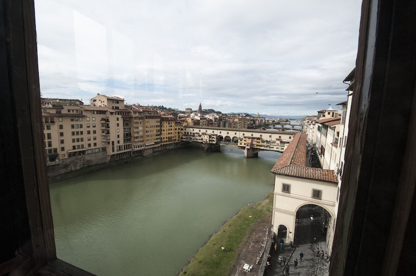 Florence Wonders & Uffizi Gallery - small group Guided Visit