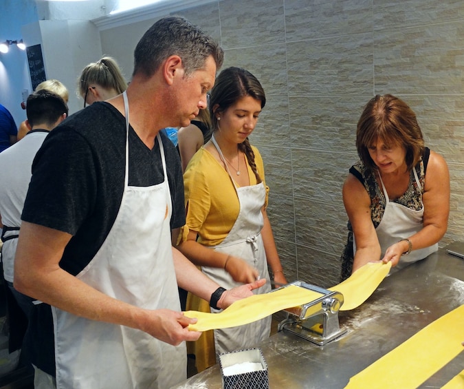 Handmade Pasta & typical Dessert Cooking Class with Lunch