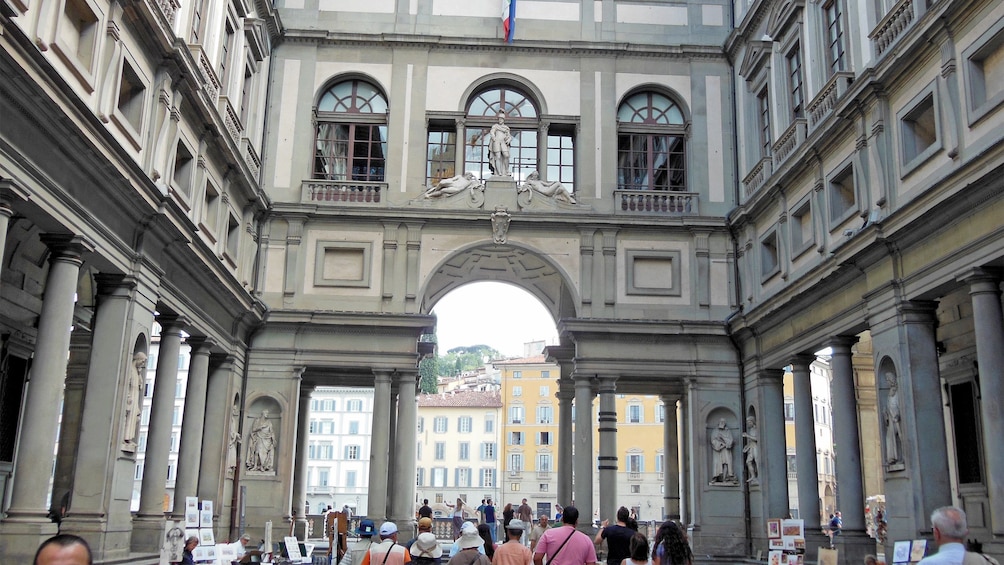 Visitors at the gallery of the uffizi in Florence 