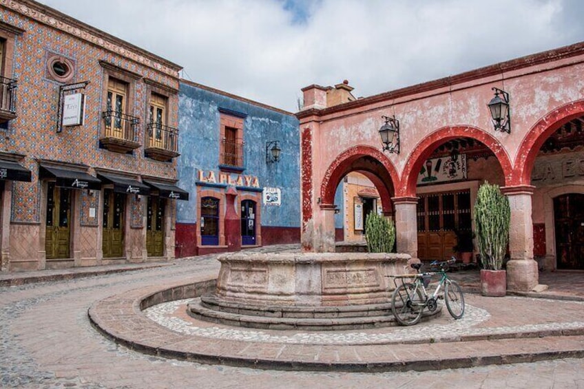 Visit the Pueblo Magico Bernal departure from San Miguel de Allende