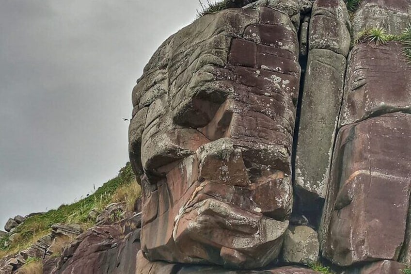 Sphinx Trail - Natural Pools and Rock Inscriptions