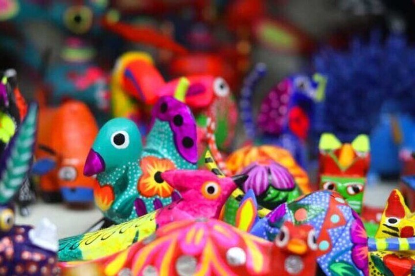 Cultural experience, paint your Alebrije figure