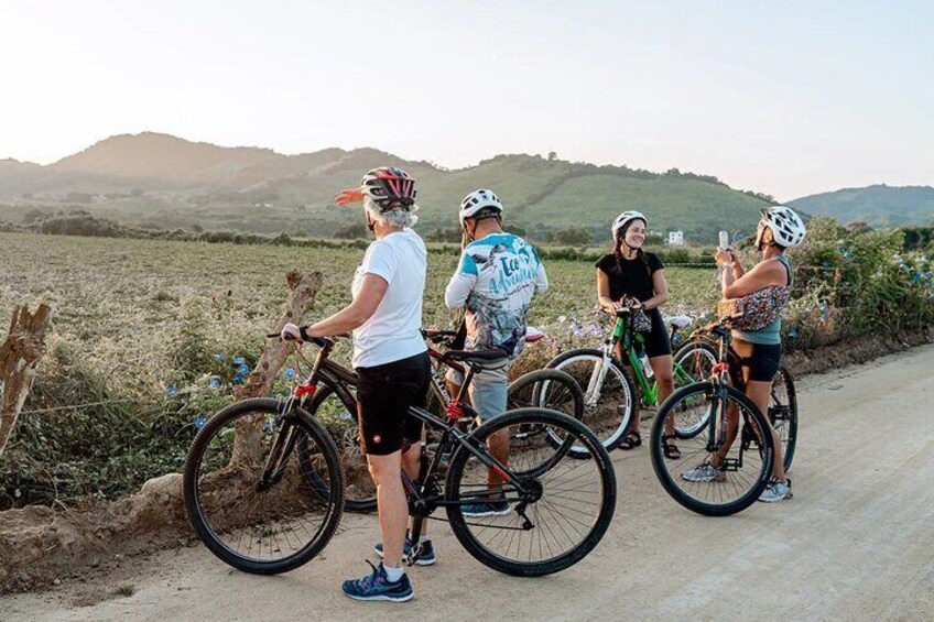 Mountain Bike Trip with Local Mexican Food in Puerto Escondido