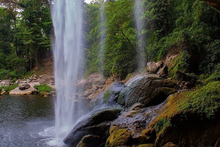 Knowing the Archaeological Zone and Agua Azul From Palenque