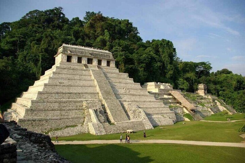 Tour Archaeological Zone and Roberto Barrios Waterfall from Palenque