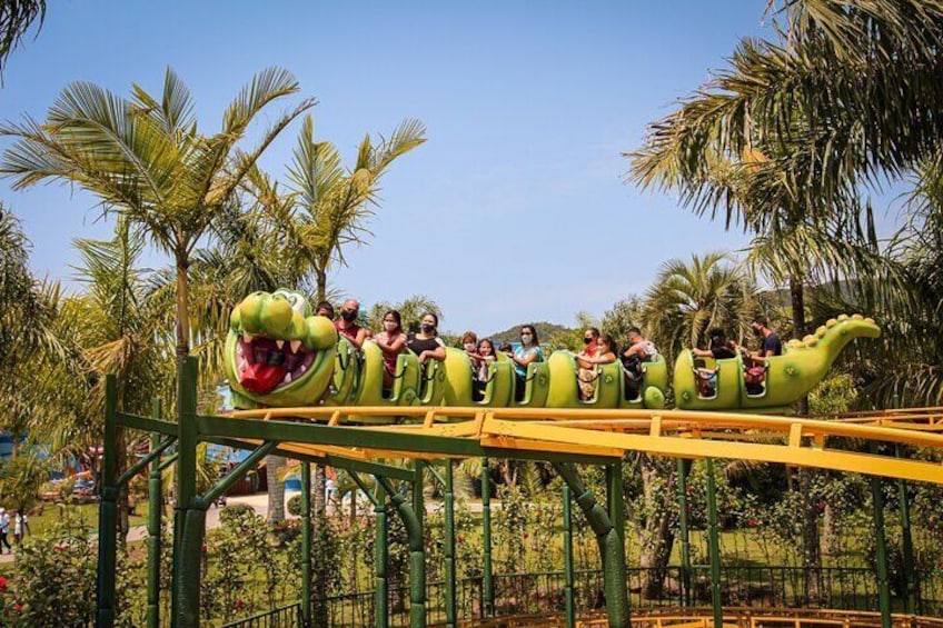 Round-trip transportation from Florianópolis to Beto Carrero World