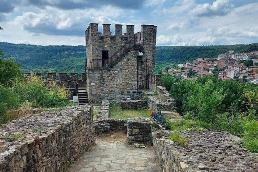 Bulgaria Private Tour: Ivanovo Cave Churches, Hotnitsa Waterfall, Veliko Tarnovo