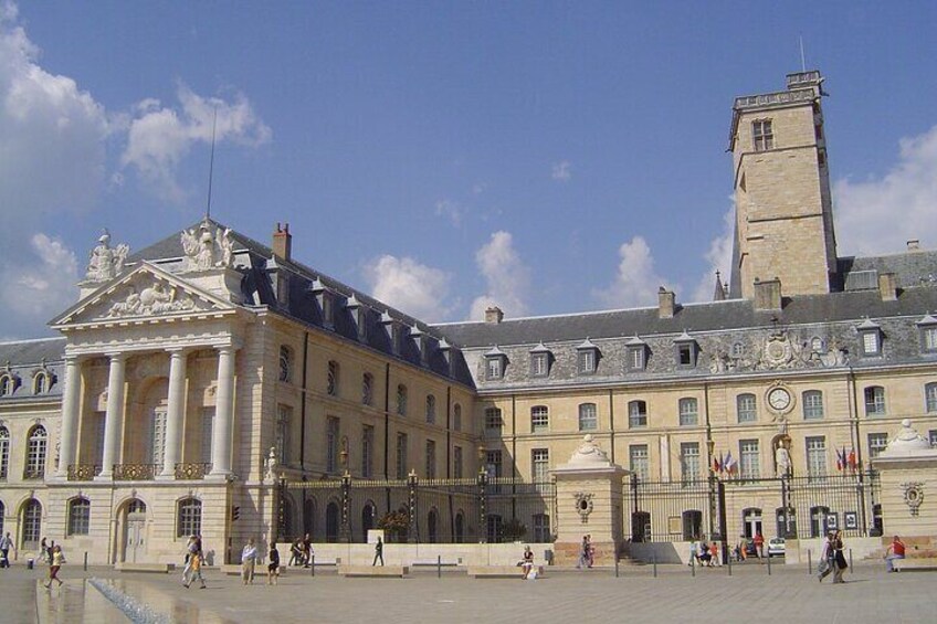 Self-Guided Tour of Dijon with Interactive City Game