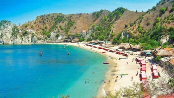 Playa Blanca & Aquarium Tour
