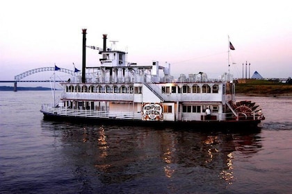 Guided Memphis City Tour with Riverboat Cruise along Mississippi River
