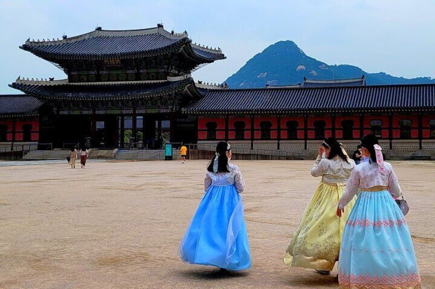 Gyeongbokgung and Top attractions in Seoul