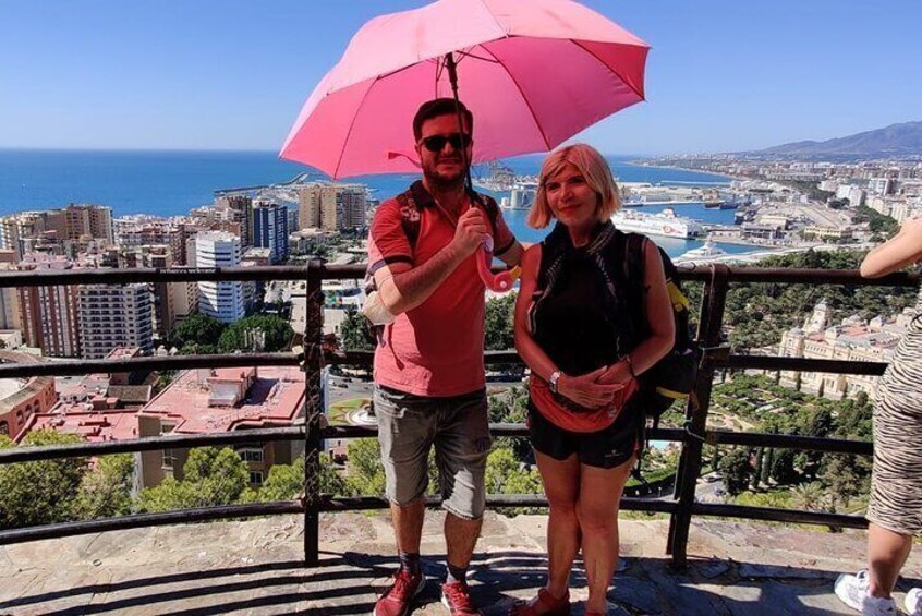 2-Hour French Guided Walking Tour in Malaga