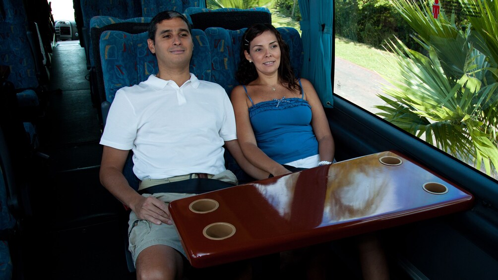Charger l’élément 3 sur 8. Two people on luxury bus