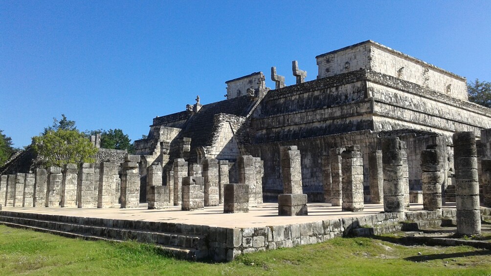 Charger l’élément 5 sur 9. A Mexican Mayan ruin