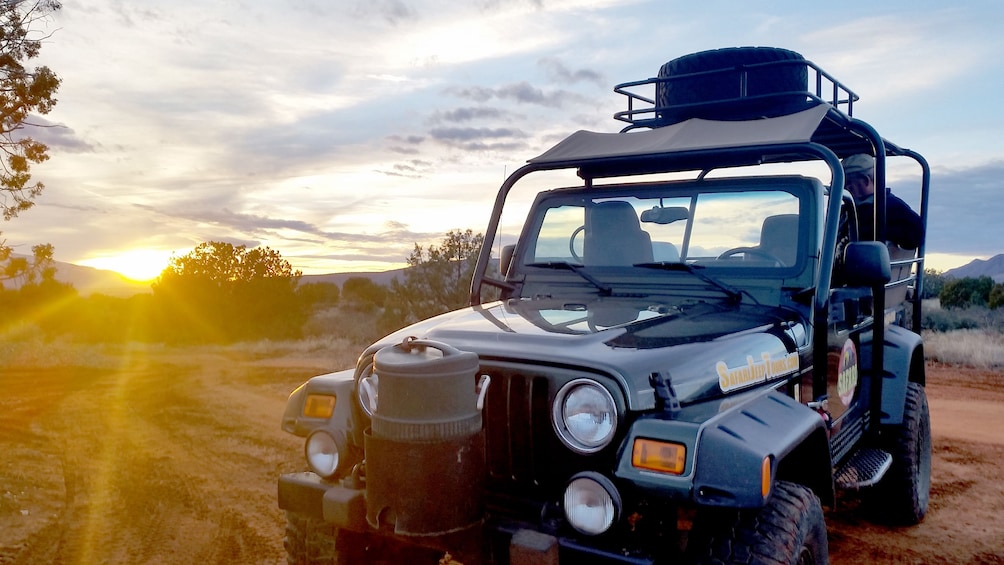 Jeep in Grand Canyon