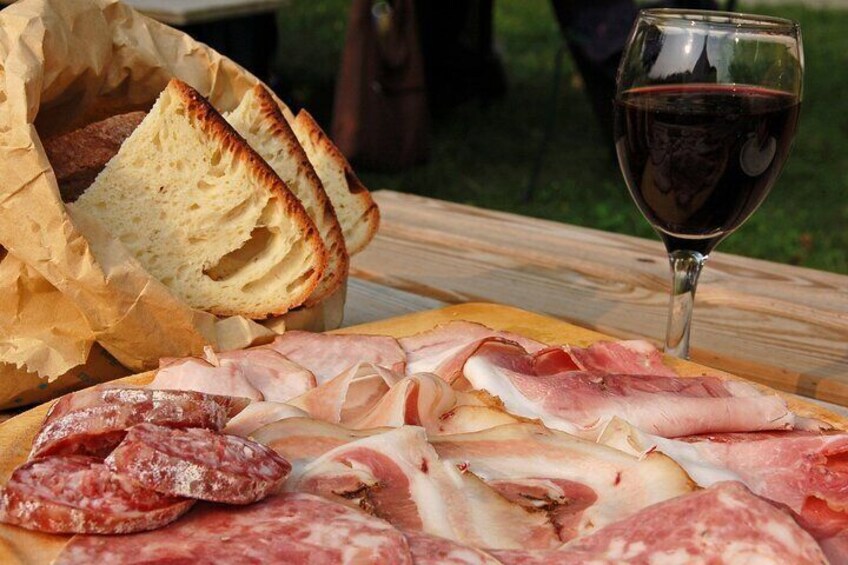 Wine Experience in farm vineyard & winery from Montecatini T.