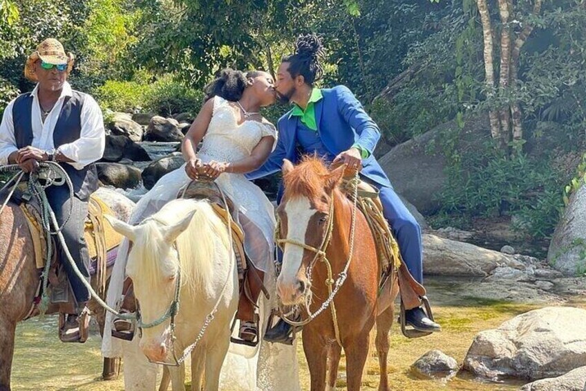 Horseback Day Tours From the Beaches South of Puerto Vallarta Bay