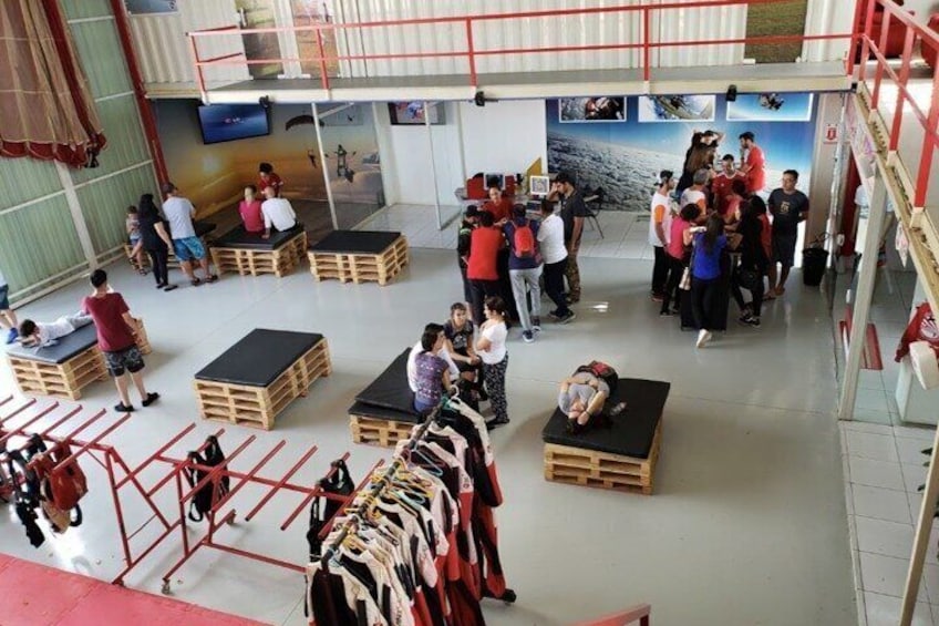Full-Day Private Double Parachute Jump Experience in Boituva – (Skydiving)