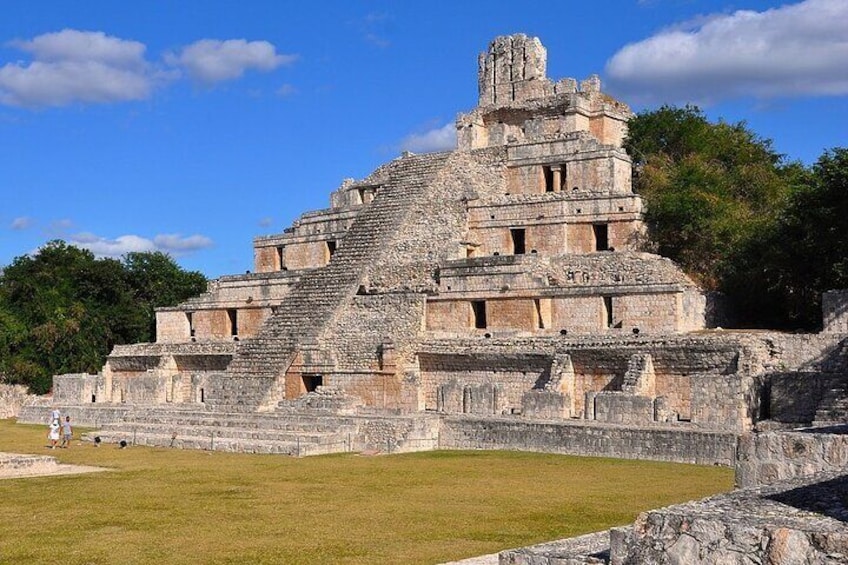 Tour to Edzná and La Casa de los Itzaes from Campeche