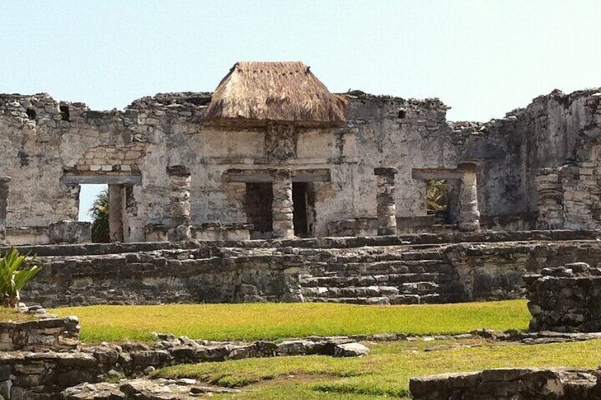 Tour to Edzná and La Casa de los Itzaes from Campeche