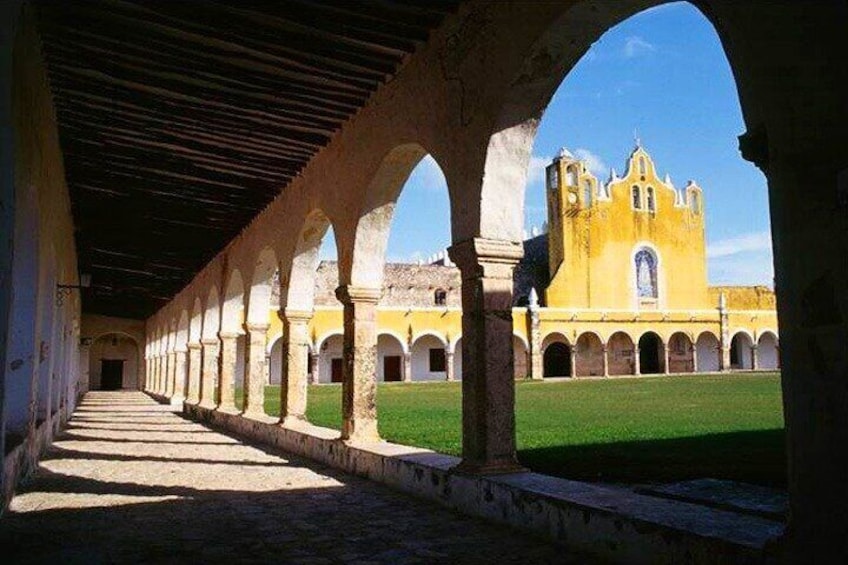 Day tour to the magical town of Izamal
