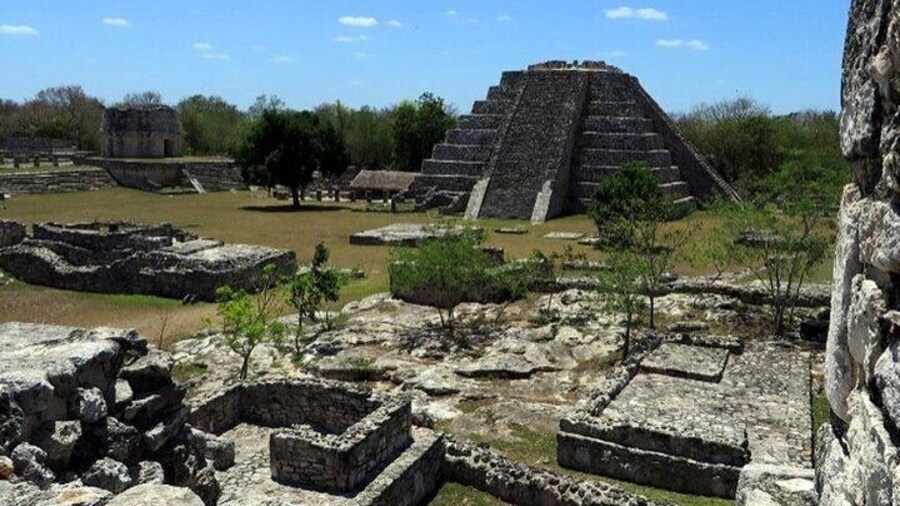 Tour to Calakmul and Balamkú. From Campeche
