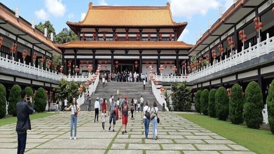 6 Hour Buddhist Temple and Embu das Artes Tour – Art Galleries, Artisan Shops