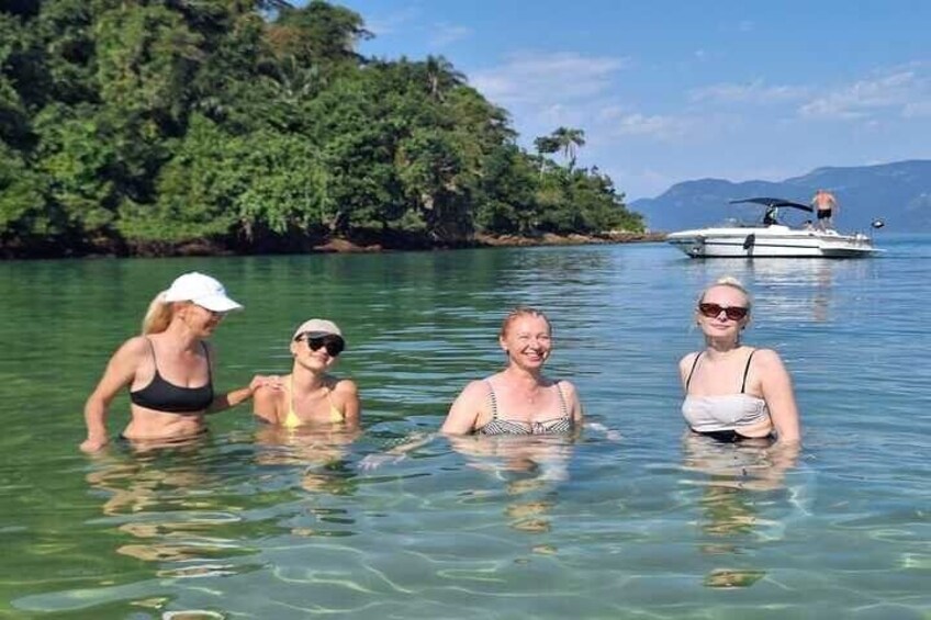 Angra & Ilha Grande Private Boat Tour: With Barbecue and Drinks 
