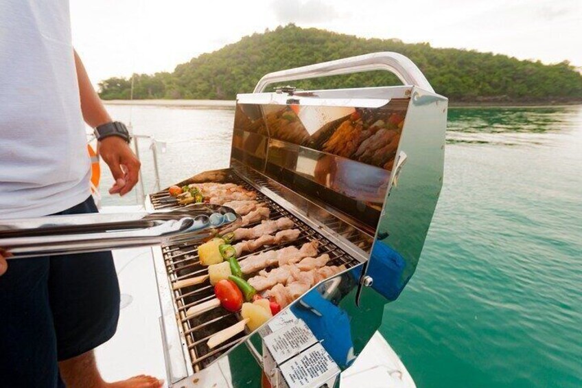 Private Boat Tour In Santos and Guarujá – Full Day Tour Food And Drinks