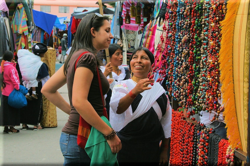 Daily departures: Small Groups to Otavalo Indigenous Market 