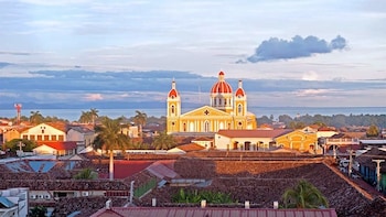 Private Granada Tour & Lake Nicaragua Boat Cruise