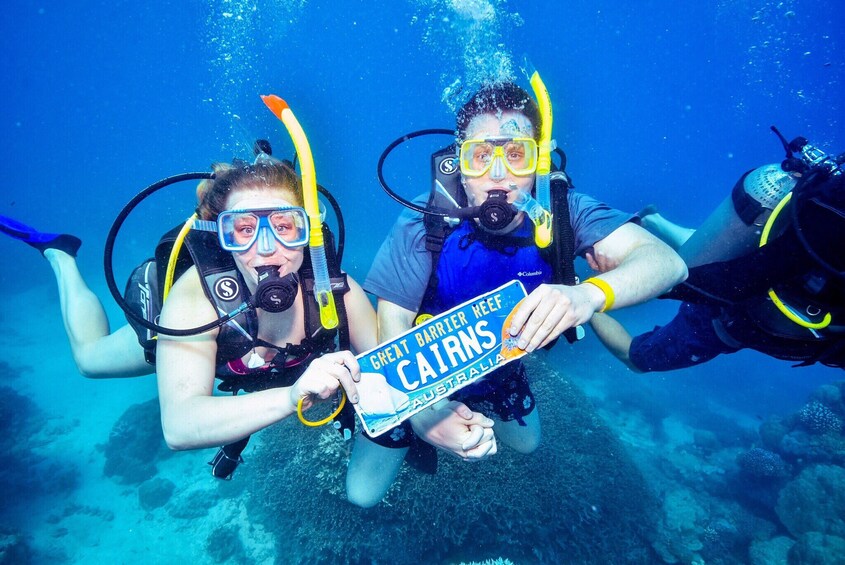 Outer Great Barrier Reef Cruise & Diving Tour with Lunch