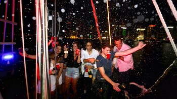 Soirée festive sur un bateau à Miami
