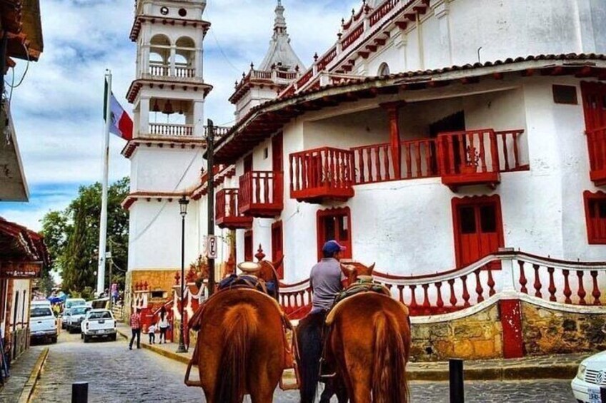 Mazamitla Downtown one street from Templo Principal