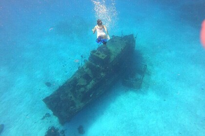 Bavarian Fiesta Snorkelaktivitet i glasbundsbåd ved San Miguel de Cozumel