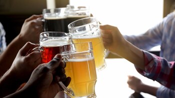 Sexrätters isländsk mat och provsmakning av öl