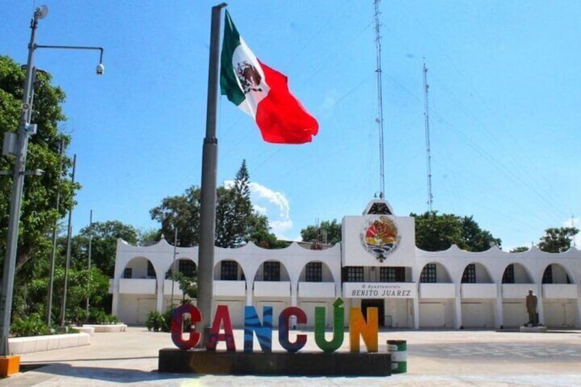 Cancun City Sightseeing Tour